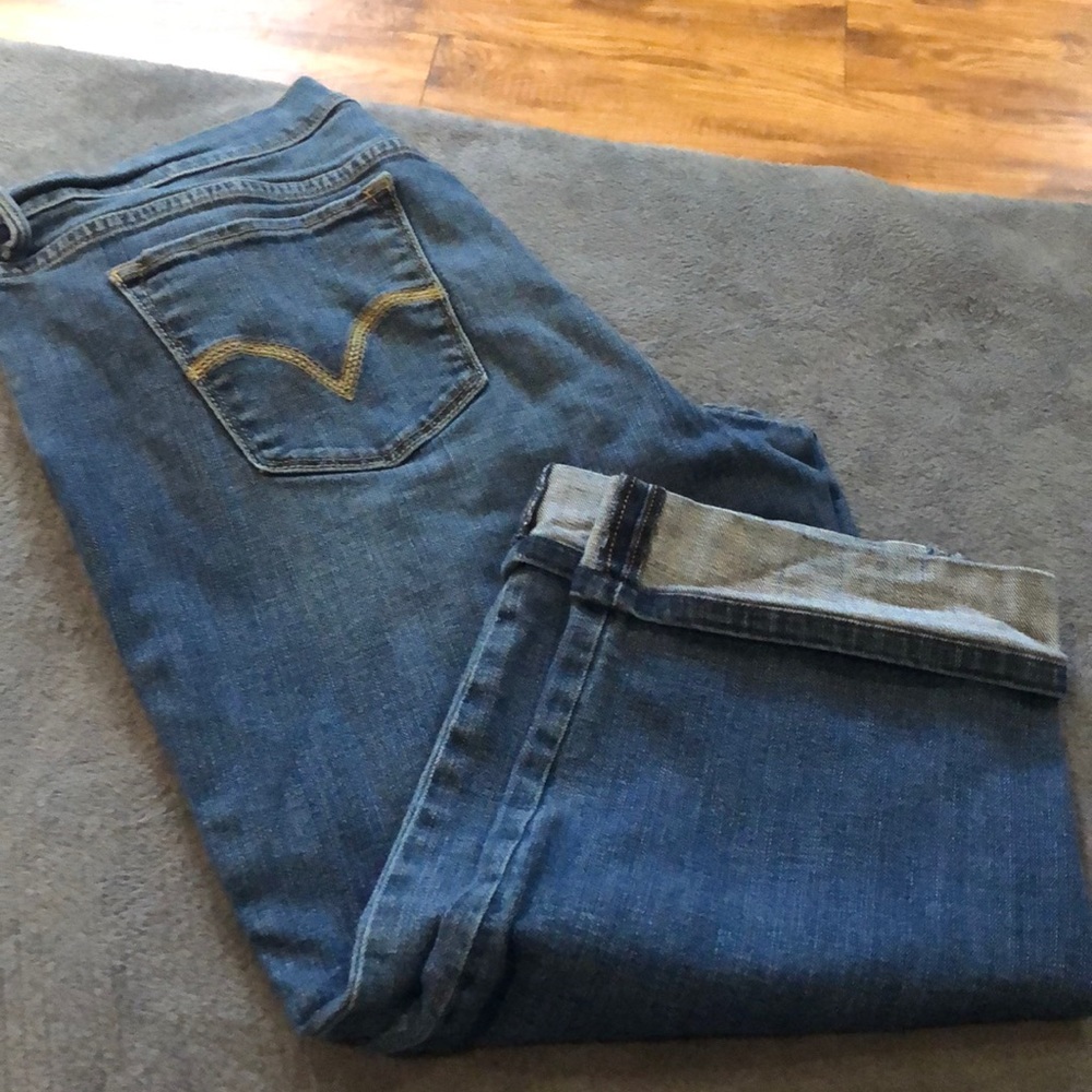 Levi’s 515 capris size 16